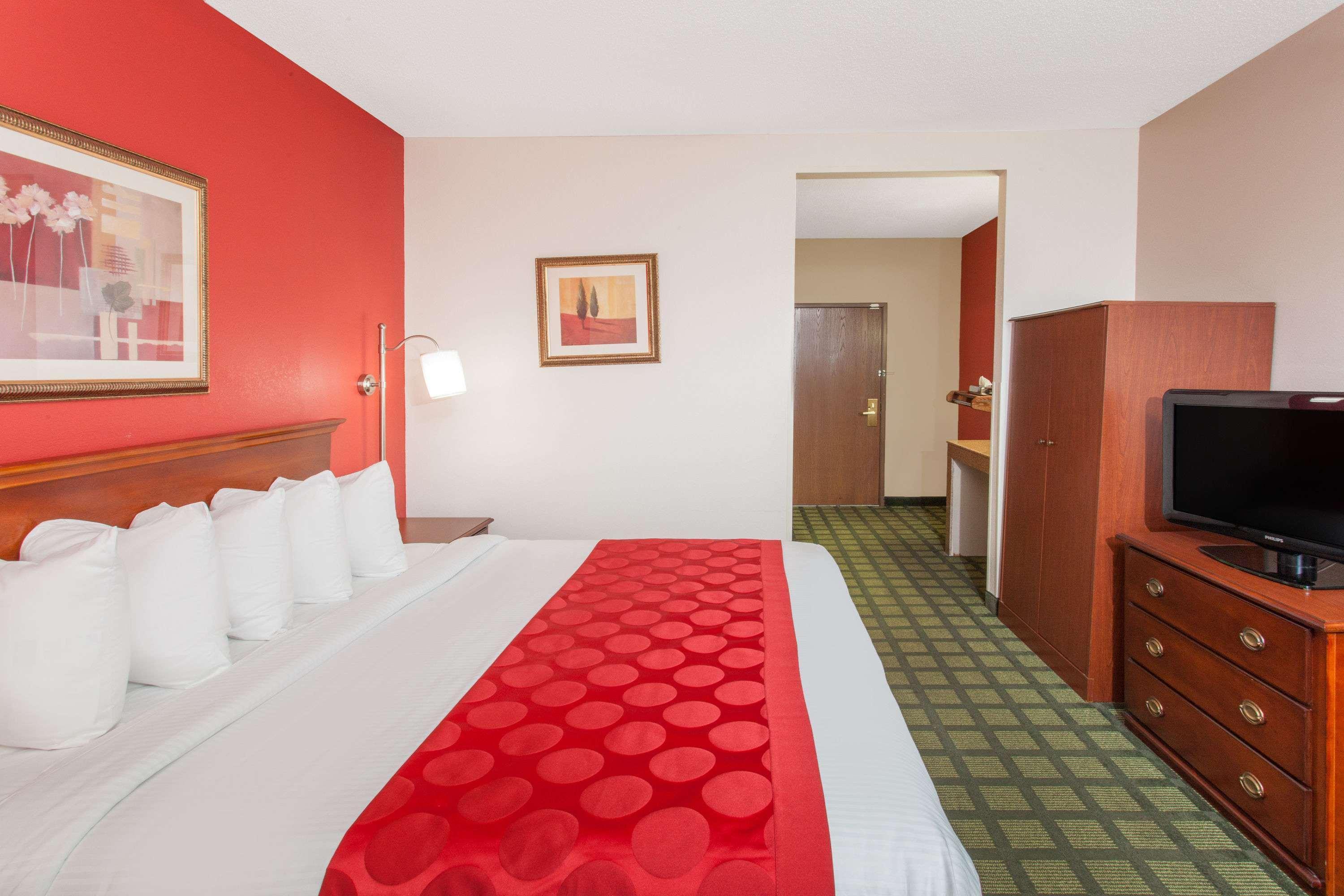 Ramada Limited Decatur Hotel Forsyth Екстериор снимка